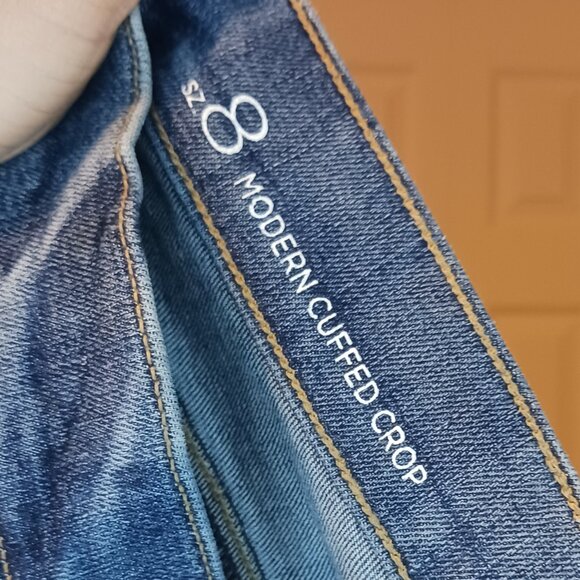 3/$18 or 5/$25 Loft Blue Modern Cuffed Crop Jeans Size 8 - Picture 6 of 7